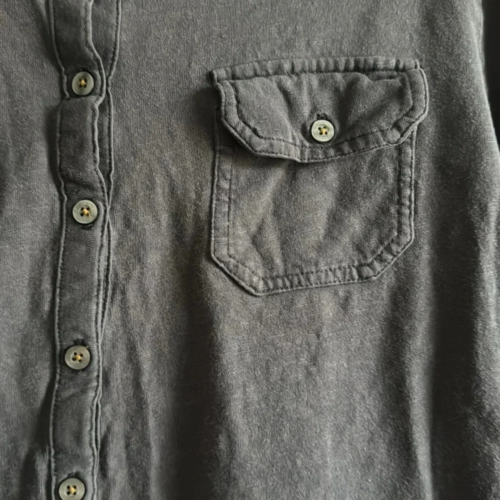 Carhartt | Women’s Gray | Button Down Long Sleeve Shirt | size M